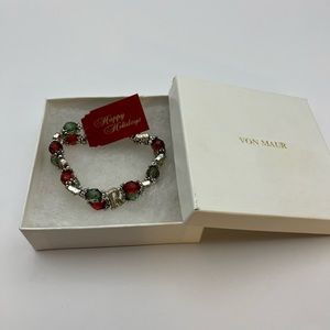 1013--PTT Vintage Von Maur Holiday Beaded CHRISTMAS CHARM BRACELET STRETCH Tags